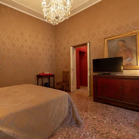 Luxury Venetian Flat For 2 Near Rialto Διαμέρισμα