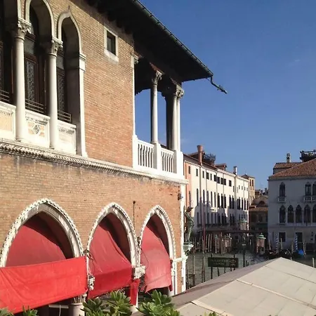 Διαμέρισμα Luxury Venetian Flat For 2 Near Rialto